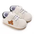 Comfortabele witte babysneakers met zachte zool en schattig bruin cartoon beer borduursel - Zwart