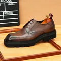 Braune Herren-Derbyschuhe aus Leder mit dicker Sohle und quadratischer Zehe - Kaffeebraun
