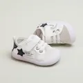 Weiße, atmungsaktive Mesh-Lauflernschuhe für Babys mit rutschfester, weicher Sohle - Blau
