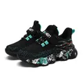 Atmungsaktive Mesh-Laufschuhe für Jungen in Schwarz mit auffälliger Graffiti-Sohle - Schwarz Blau