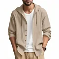 Detailansicht eines lässigen Herren-Leinenhemdes mit Kapuze in Khaki und hochwertiger Textur - 2XL / Oberteile / Hellbeige