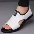 Sandalias de playa para hombre en cuero blanco calado con suela negra antideslizante - 38 / Blanco