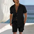 Dettaglio del set camicia a maniche corte a coste e pantaloncini neri da uomo - Nero