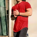 Leuchtend rotes Herren Sport T-Shirt in schmaler Passform für Fitness und Lauftraining - M / Oberteile / Rot