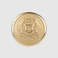 Botón de latón dorado de estilo vintage con un detallado escudo heráldico y corona en relieve - 15.0mm / Oro Arena