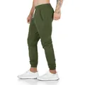 Vista lateral de pantalones jogger de hombre en verde oliva con zapatillas blancas. - S / Bottoms / Verde Militar