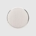 Bottone premium in ottone argentato con elegante trama a righe verticali per abiti di lusso - 34L (21.0mm) / Nichel Satinato