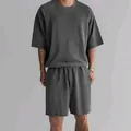 Ensemble décontracté 2 pièces gris pour hommes comprenant un haut à manches courtes et un short - Gris foncé