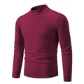 Jersey de punto burdeos para hombre, corte entallado con cuello semialto y puños. - Burdeos