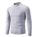 Pull en tricot gris clair pour homme, coupe ajustée, col montant et bords côtelés. - M / Hauts / Gris clair