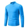 Jersey de punto ligero ajustado con cuello cisne para hombre en azul cielo - Azul cielo