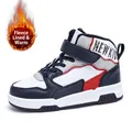 Sneaker alte invernali per bambini con calda fodera in pile e eleganti blocchi di colore - 28 / Blu Scuro Rosso