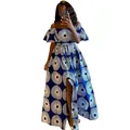 Elegante vestido largo con hombros descubiertos, estampado étnico azul y abertura. - Azul marino