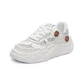 Ανδρικά sneaker με πλατφόρμα σε σπασμένο λευκό με ξύλινα κουμπιά και ακατέργαστα άκρα. - Λευκό