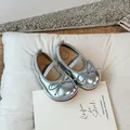 Scarpe Mary Jane argento per bambine con fiocco e suola morbida e confortevole - Taglia 23 Lunghezza Interna 14.0cm / Argento