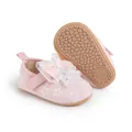 Detail of pink baby girl pre-walker shoes with white lace bow and anti-slip sole. - 11 / Insole Length 11cm / Pink