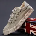 Zapatillas de lona para hombre en color caqui con suela ondulada para el otoño - Caqui (24805)
