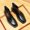 Stivaletti Chelsea da uomo in pelle nera con suole spesse e punta quadrata distintiva - 37 / Nero