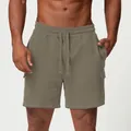 Short cargo de sport pour homme en vert olive avec cordon de serrage et poches latérales - Gris Tempête