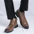 Bottines Martin marron rétro pour hommes avec texture crocodile et fermeture éclair - 38 / Chameau
