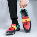Mocassins tendance en cuir à blocs de couleurs avec glands pour hommes, travail et fêtes - 38 / Mocassins à Glands (8713) / Patchwork Rouge et Bleu
