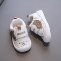 Breathable white baby sneakers with bear pattern and soft anti-slip sole - Size 14/Insole 11.5cm / Khaki