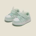 Detalle de cerca de zapatillas para niños verde menta con diseño de orejas de conejo. - Longitud Interior 11.5cm / Estilo Orejas de Conejo Verde Menta (46MBX61220) / Verde