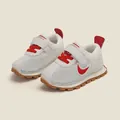 Zapatillas de malla blanca transpirable para bebés con cordones rojos y suela de goma - Zapatos Deportivos para Caminar Rojos (5MBX1687) / Longitud Interior 11.5cm / Rojo