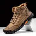 Modische Herren-Stiefeletten aus PU-Leder mit handgenähten Details und flachem Schnürdesign - 39 / Khaki