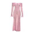 Elegante abito lungo in pizzo rosa con spalle scoperte e maniche lunghe traforate. - Taglia S / Rosa