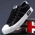 Atmungsaktive schwarz-weiße Herren-Canvas-Sneaker mit stylischer Muschelzehenkappe - 38 / Schwarz Weiß (24852)