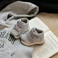 Detailansicht der silbernen, gefütterten High-Top-Sneaker für Kleinkinder im Lifestyle-Stil - 18 / Silber