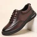 Zapatos casuales de cuero marrón para hombre con suela deportiva negra profesional - 38 / 372-3 / Marrón