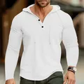Detalle de camiseta Henley con capucha de punto gofrado blanco para hombre y botones - S / Tops / Blanco