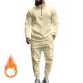 Ανδρική κρέμ φόρμα με επένδυση fleece, μπλούζα με φερμουάρ και παντελόνι cargo. - Βερικοκί