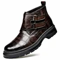 Herren-Martin-Stiefel aus braunem geprägtem Leder mit doppelten Schnallenriemen für Winter - 38 / Braun Einfaches Futter