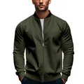 Vista dettagliata della giacca bomber verde oliva scuro con cerniera e colletto a costine - Verde militare