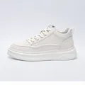 Herren Sneaker mit Plateausohle in Off-White mit geprägten Seitendetails - Gebrochenes Weiß