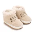 Detailansicht der beigen Baby-Winterstiefel mit flauschigem Kunstfellfutter und Gummisohle - Aprikose
