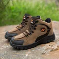 Robuste braune Outdoor-Wanderschuhe aus Wildleder mit schwarzer Sohle - 39 / Braun Orangerot / Braun