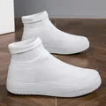 Weiße atmungsaktive Strick-Sneaker mit hohem Schaft und sockenähnlicher Passform - Weiß