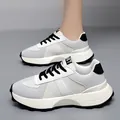 Sneaker in pelle autunnali per donne e giovani con suole bianche antiscivolo spesse - 31 / Bianco e nero