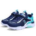 Detail view of boys' color-block running shoes in navy and teal with mesh upper. - 28 / Mesh Surface Style (1910 Kids Shoes) / Dark Blue