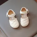 Elegant girls' cream quilted leather sandals with a stylish closed-toe and buckle strap - Size 22 (Inner approx. 14.0CM) / Off White