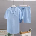 Détail de l'ensemble de détente en coton et lin bleu clair pour hommes avec chemise - Bleu ciel