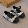 Zapatos de princesa plateados para niña con lazo negro y patrón de corazón. - 16 / Plateado