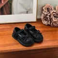 Détail de chaussures Mary Jane matelassées noires pour bébé avec petit nœud - Noir