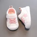 Roze en witte peutersneakers met zachte antislipzool en sterpatroon voor jongens en meisjes - Roze