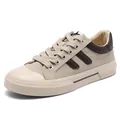 Stilvolle beige Herren-Sneaker mit braunen Akzenten und langlebigem Schnürdesign. - 38 / Khaki (25111)
