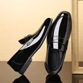 Mocasines de charol negro para hombre con punta cuadrada y diseño de calce fácil - 38 / Negro (592-2)